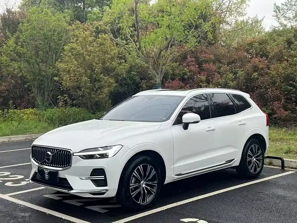 Volvo XC60 2022