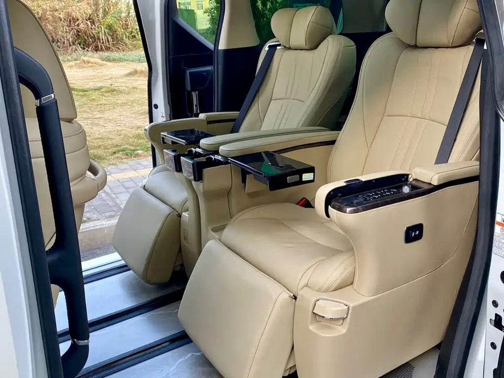 Toyota Vellfire 2020 2.5L HV Luxury