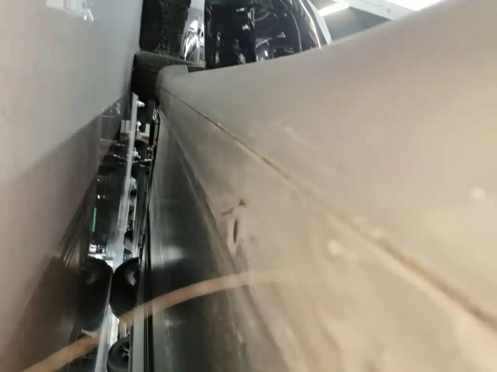 Tesla Model Y — миниатюра 21