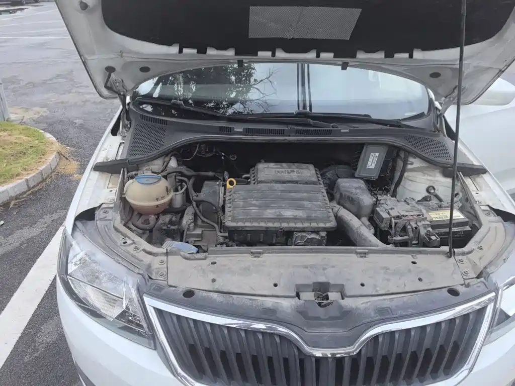 Skoda Rapid Spaceback — миниатюра 20
