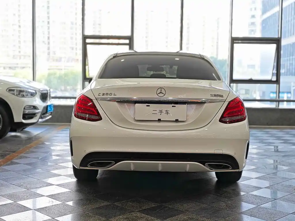 Mercedes-Benz C-Class — миниатюра 12