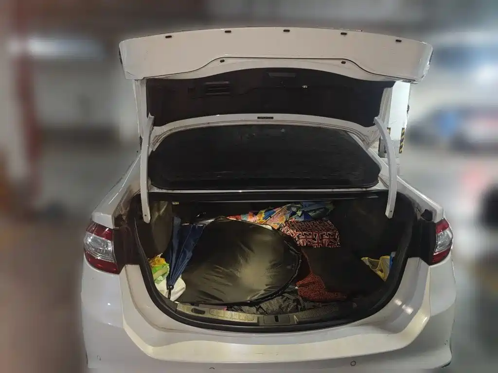 Ford Mondeo — миниатюра 10