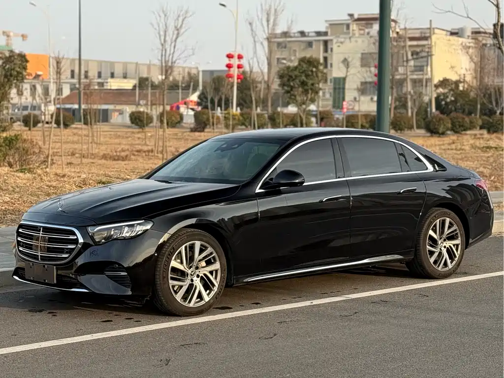 Mercedes-Benz E-Class 2024