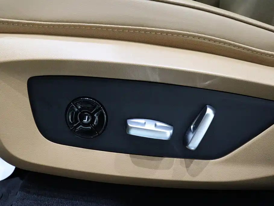 Li Auto Li ONE — миниатюра 21