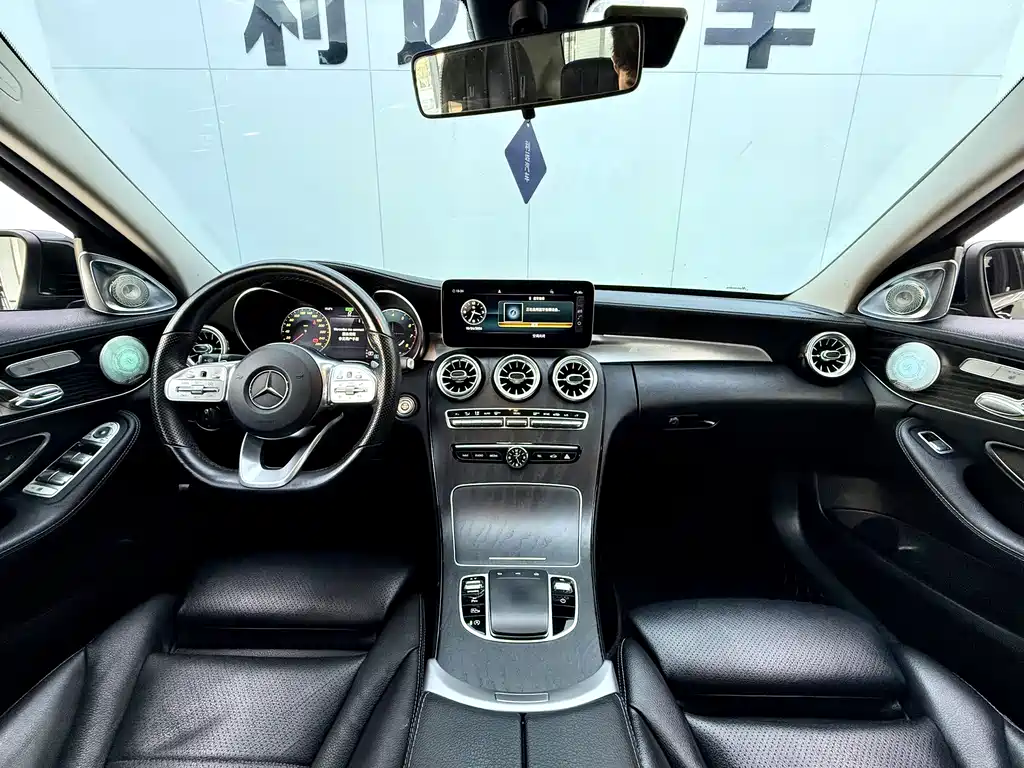 Mercedes-Benz C-Class — миниатюра 11