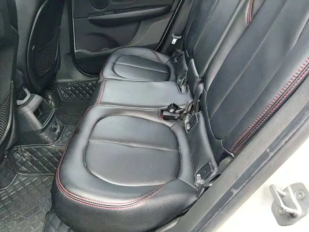 BMW 2 Series Active Tourer — миниатюра 17