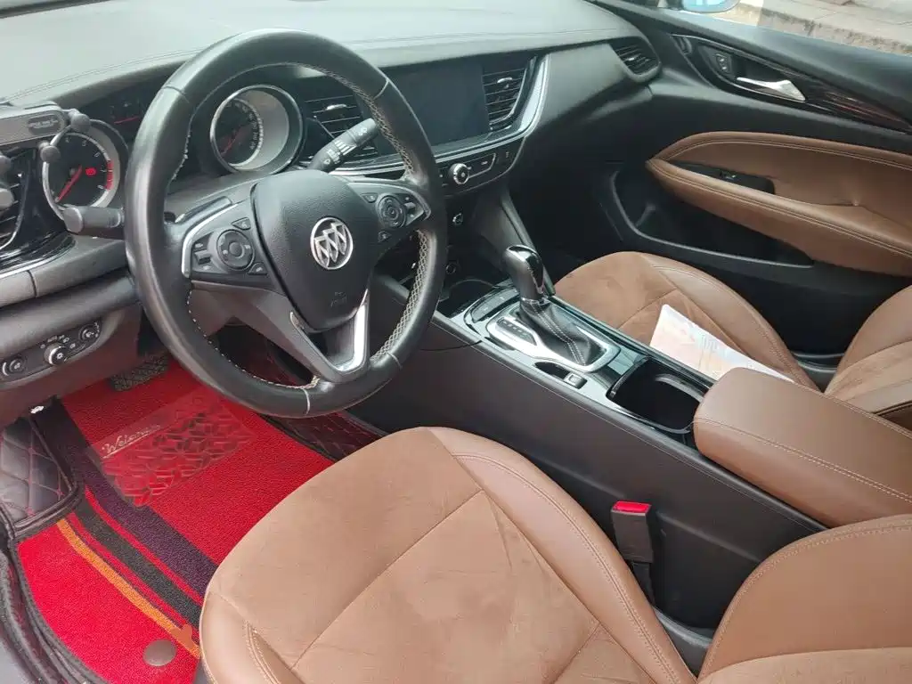 Buick Regal — миниатюра 10