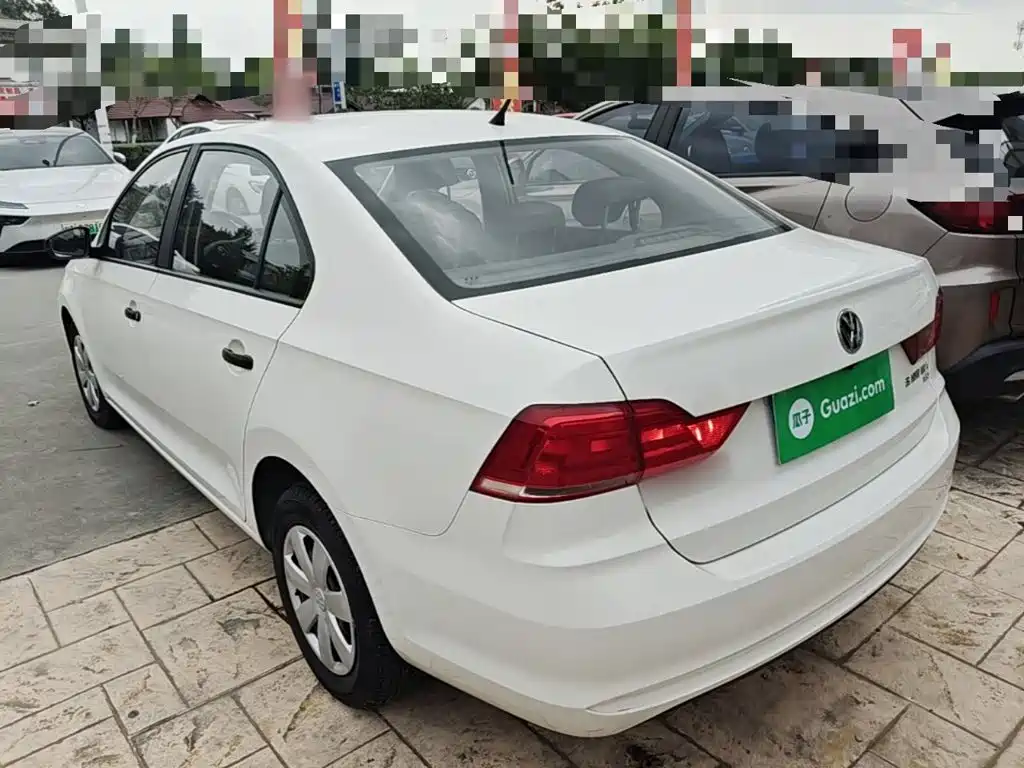 Volkswagen Santana — миниатюра 5