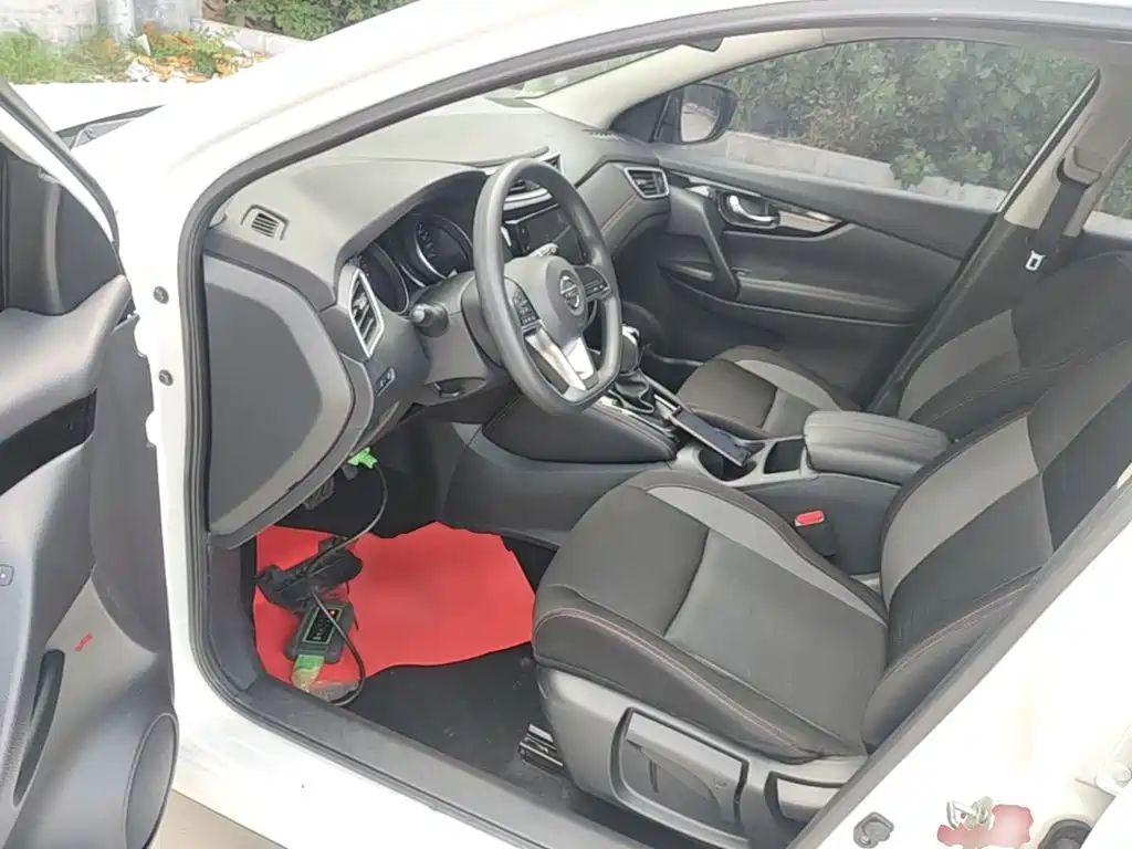 Nissan Qashqai — миниатюра 16