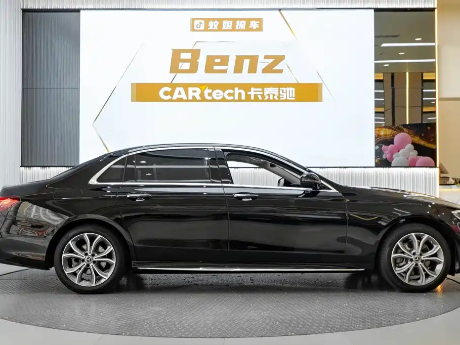 Mercedes-Benz E-Class — миниатюра 4