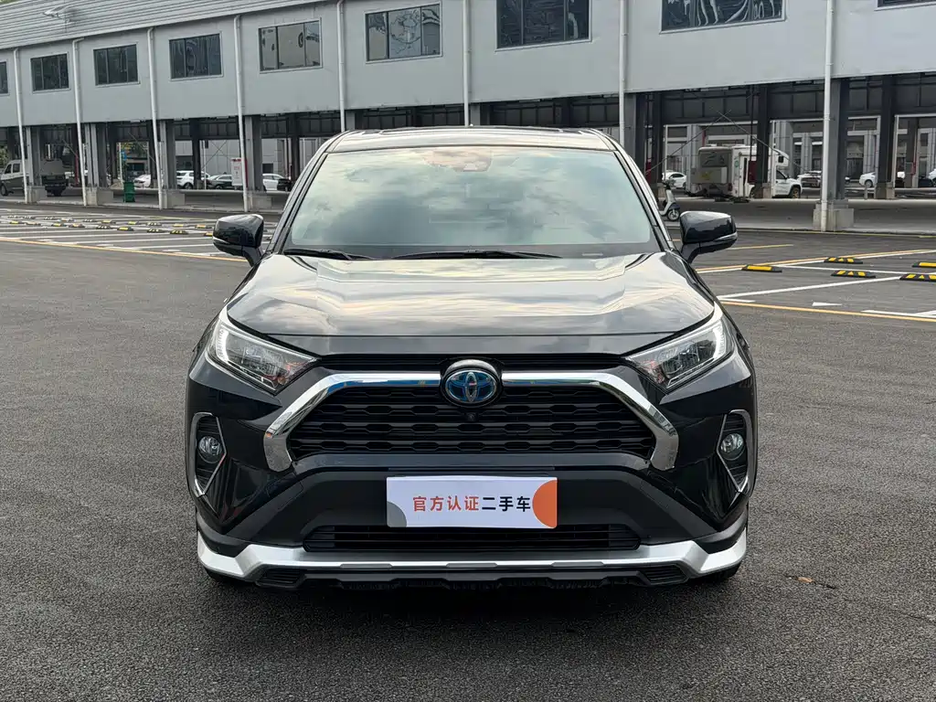 Toyota RAV4 — миниатюра 2