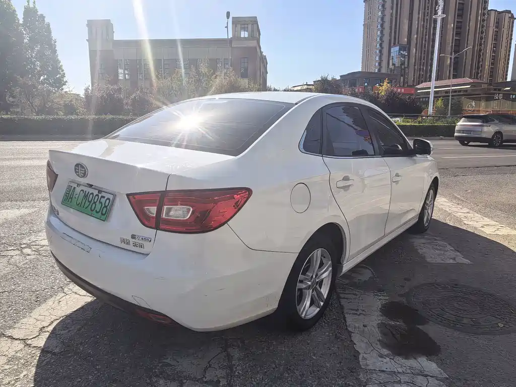 Bestune B30EV — миниатюра 6