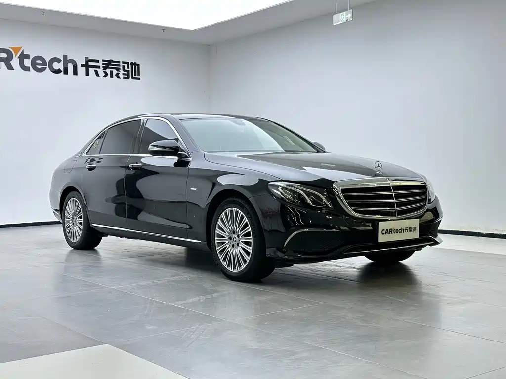 Mercedes-Benz E-Class — миниатюра 12