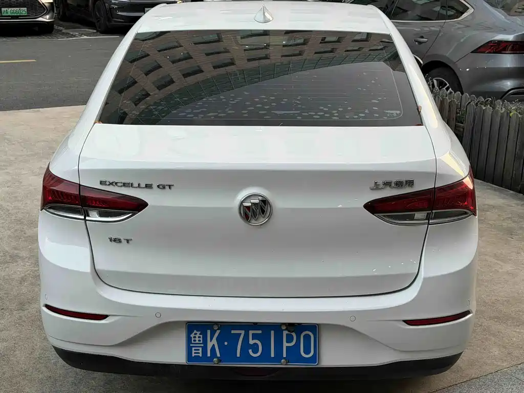 Buick Excelle — миниатюра 4