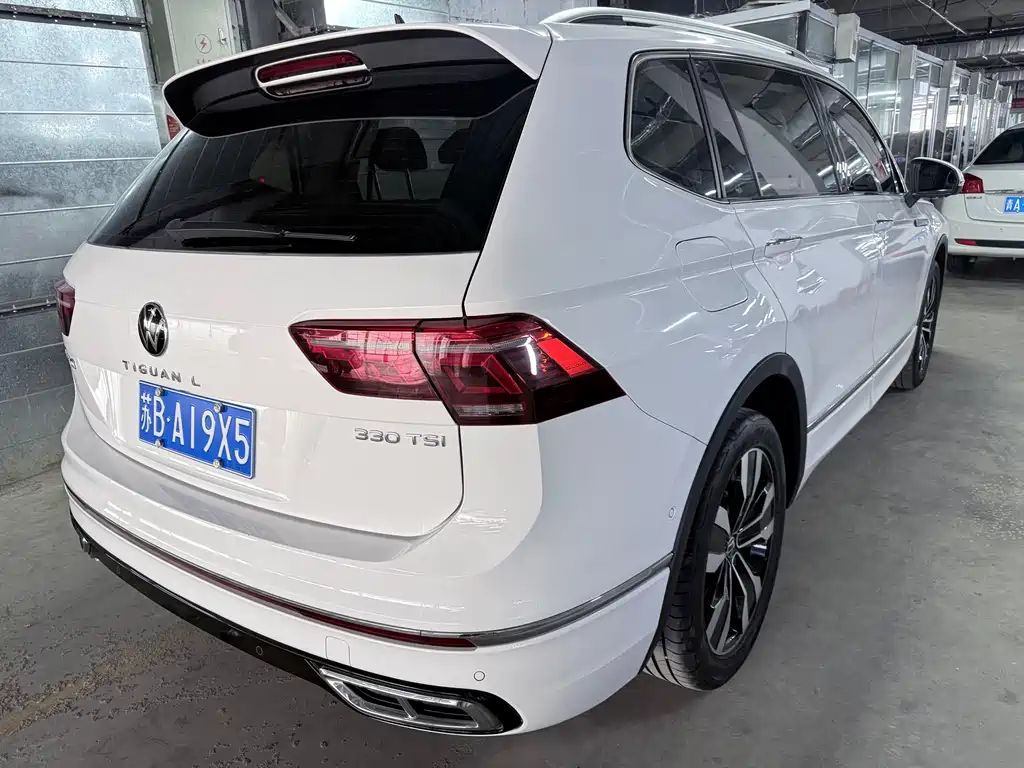 Volkswagen Tiguan L - фото 19