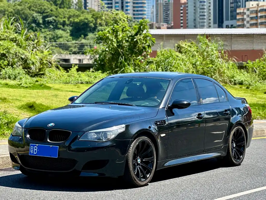 Купить BMW M5