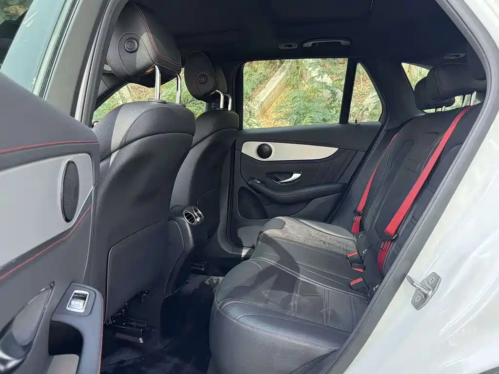 MERCEDES-BENZ GLC AMG