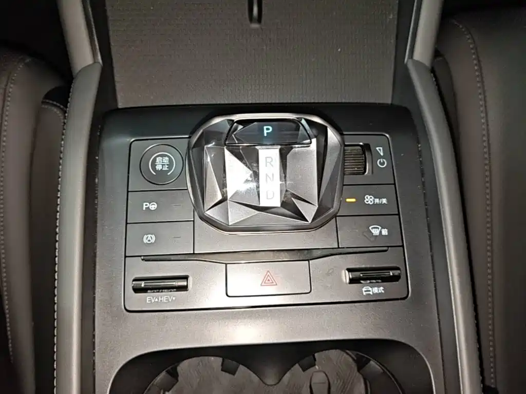 BYD Qin L — миниатюра 14