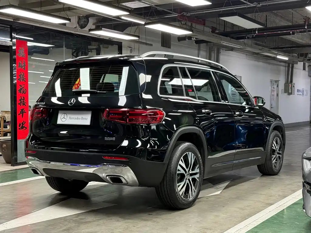 Mercedes-Benz GLB — миниатюра 16