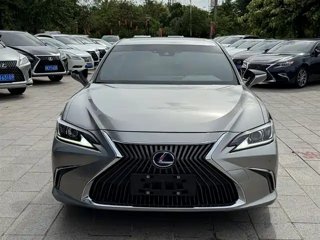 LEXUS ES 2021
