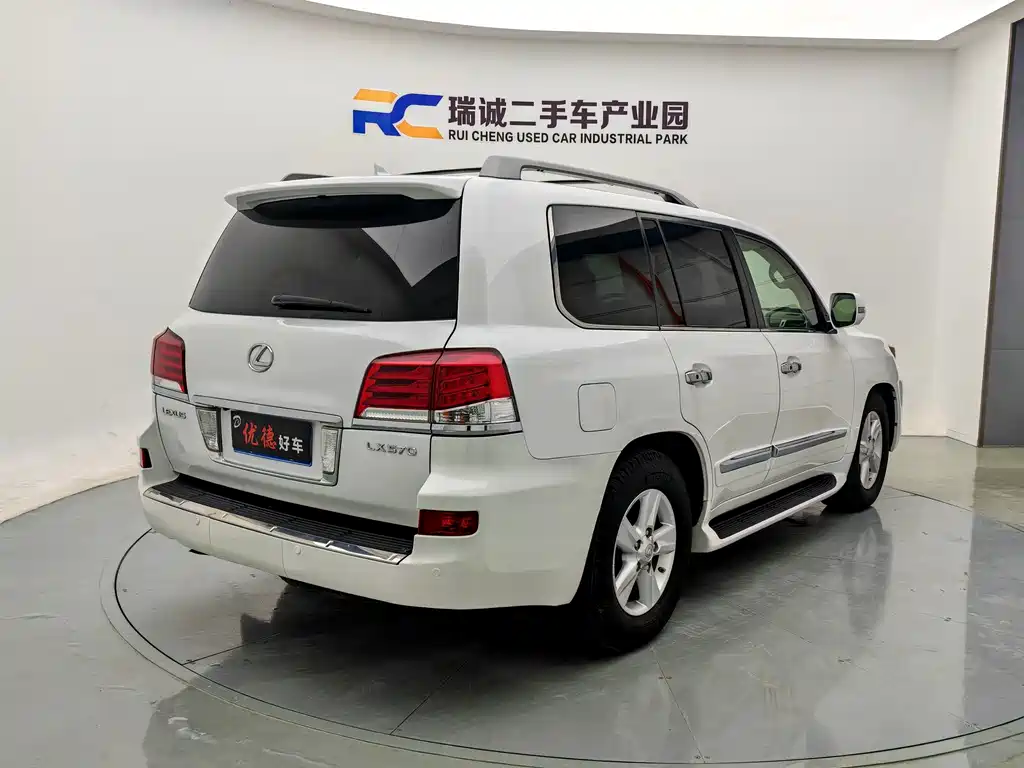 Lexus LX — миниатюра 21
