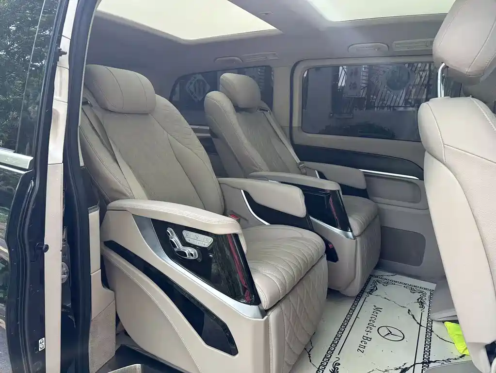 Mercedes-Benz V-Class — миниатюра 13