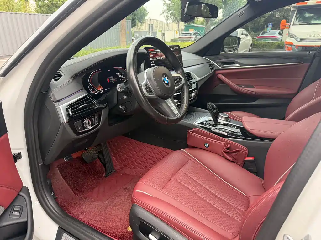 BMW 5 Series — миниатюра 16