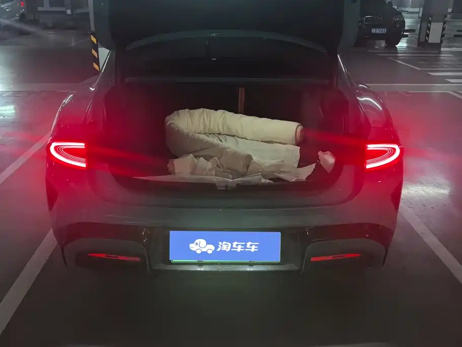 Xiaomi SU7 — миниатюра 4