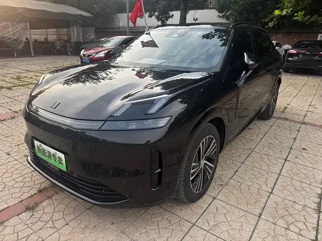 2024 Lynk & Co 08