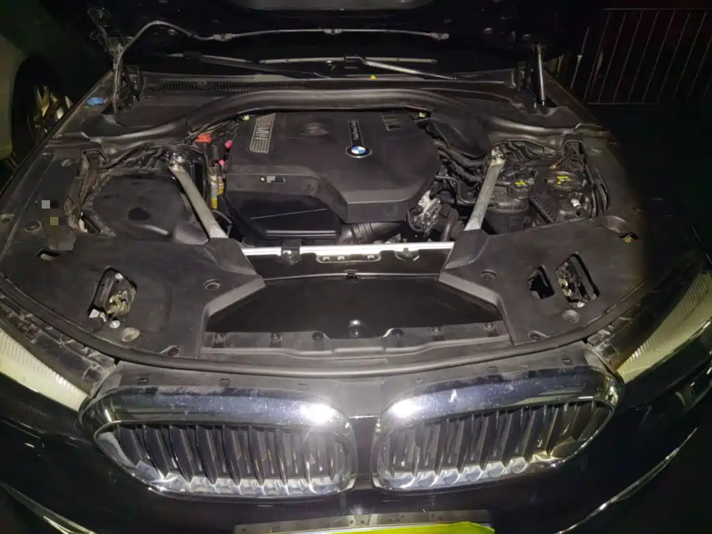 BMW 5 Series — миниатюра 11