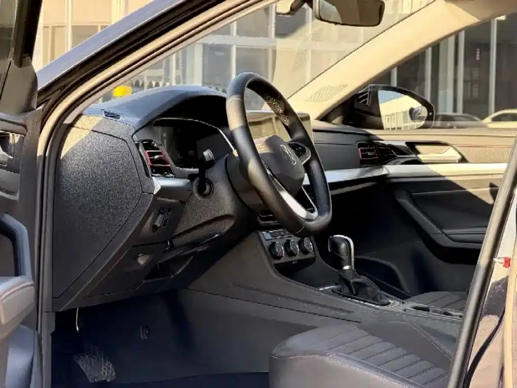 Volkswagen Lavida — миниатюра 5