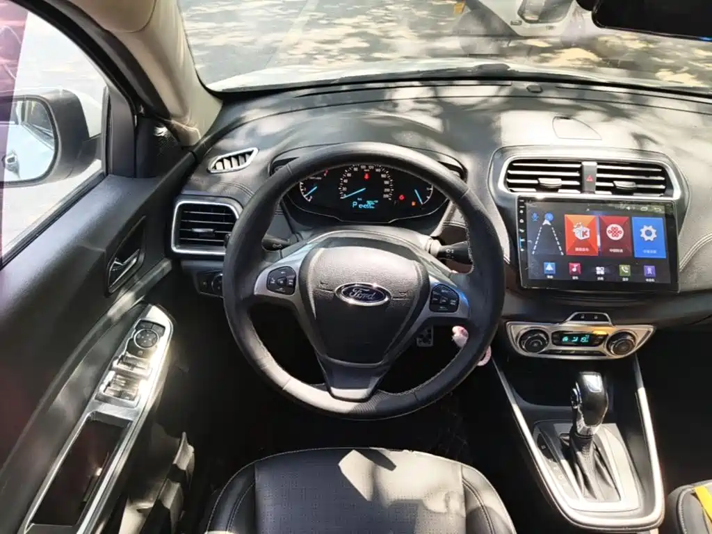 Ford Escort — миниатюра 11
