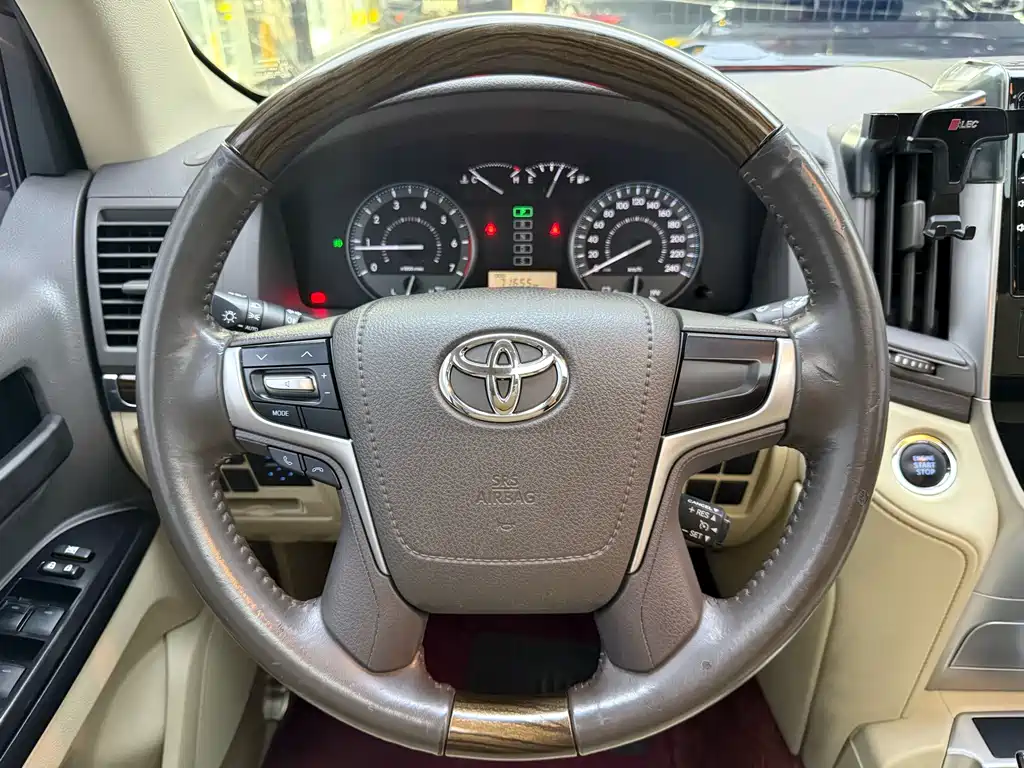 Toyota Land Cruiser — миниатюра 15