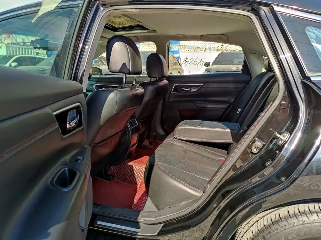 Nissan Teana — миниатюра 10