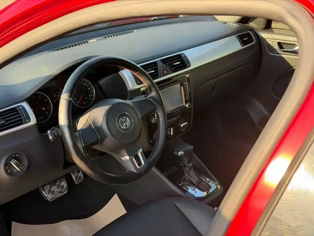 Volkswagen Bora — миниатюра 3