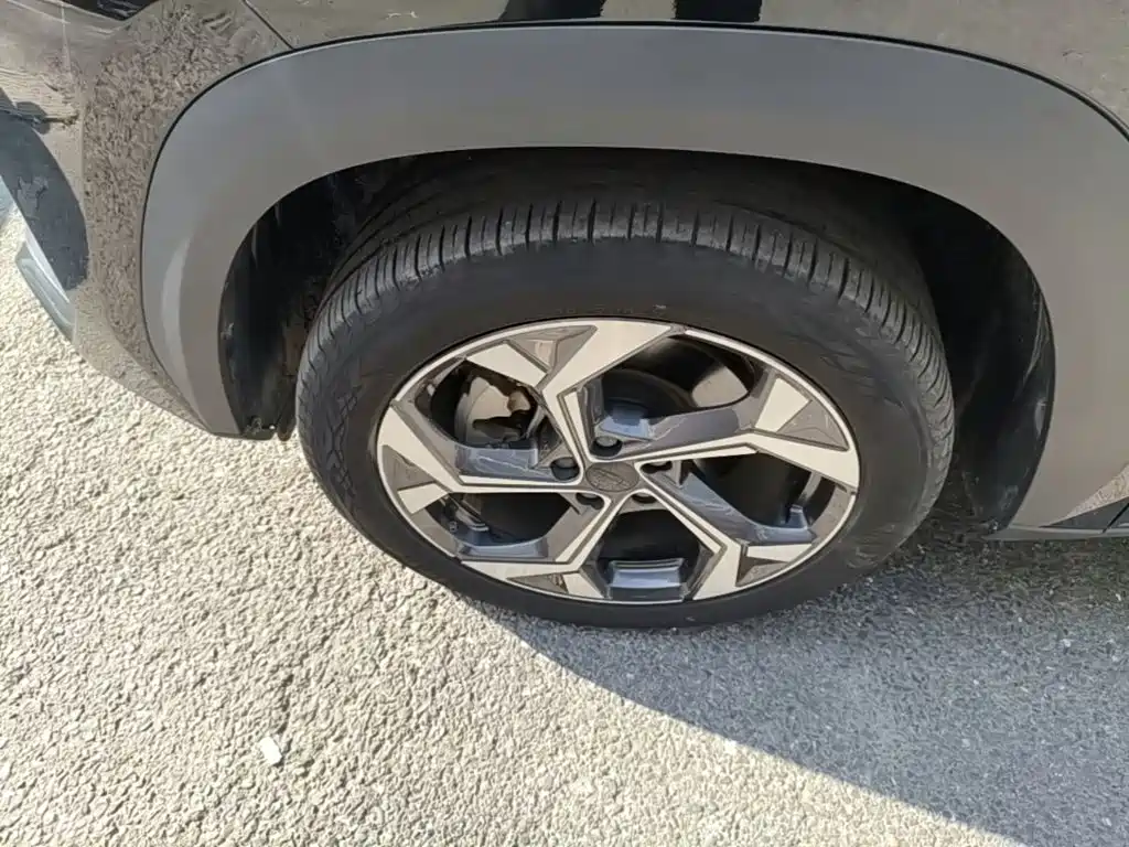 Geely Boyue L — миниатюра 23