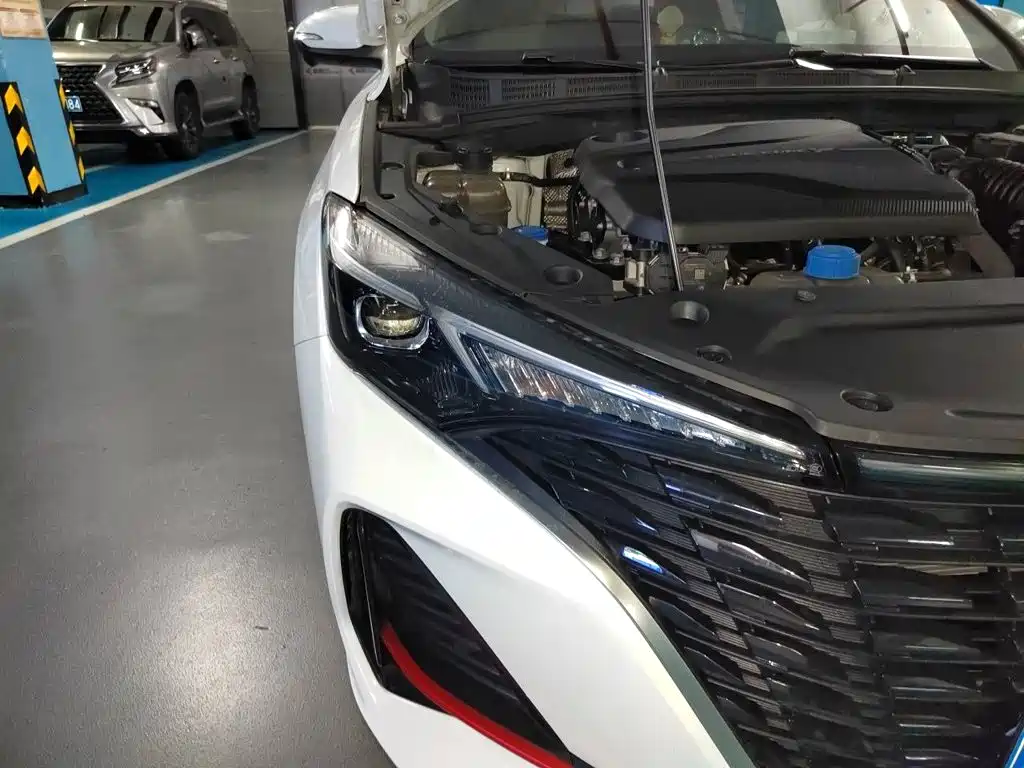 Changan Eado — миниатюра 7
