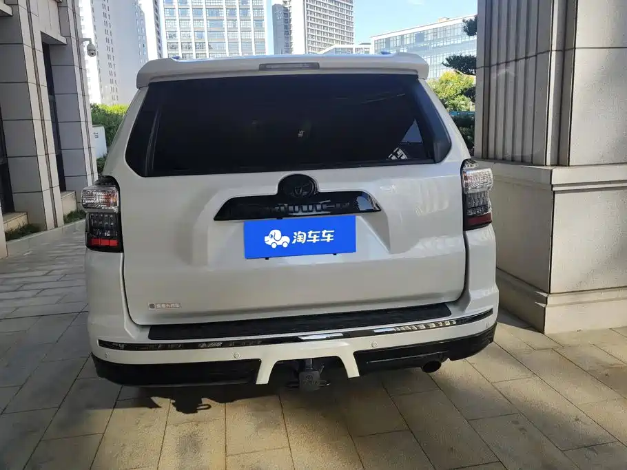 Toyota 4Runner — миниатюра 4