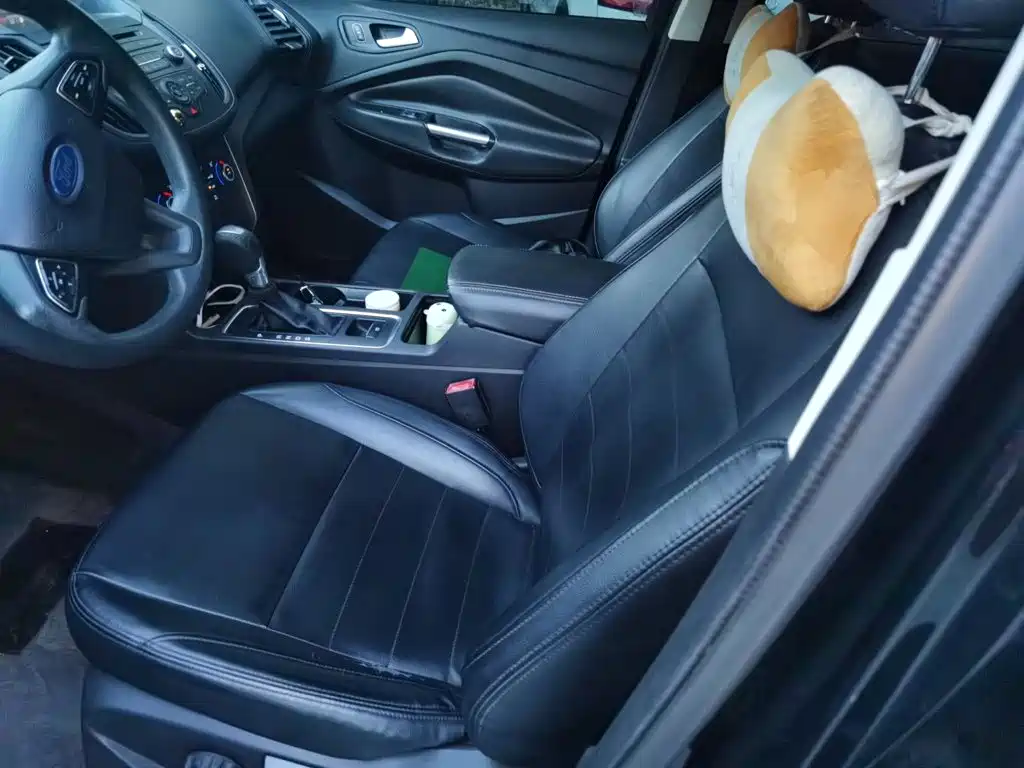 Ford Kuga — миниатюра 16