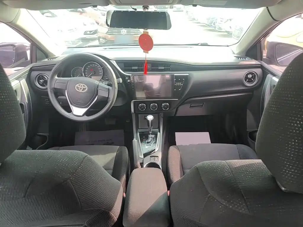 Toyota Corolla — миниатюра 10