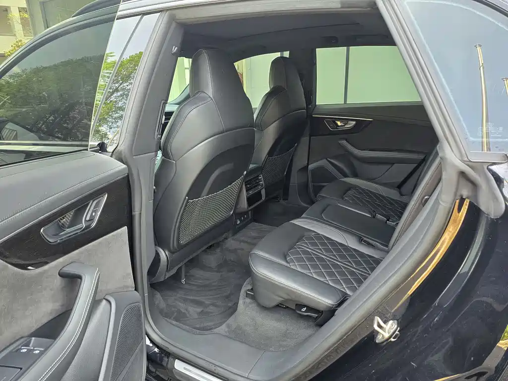 Audi Q8 2021 55 TFSI Premium