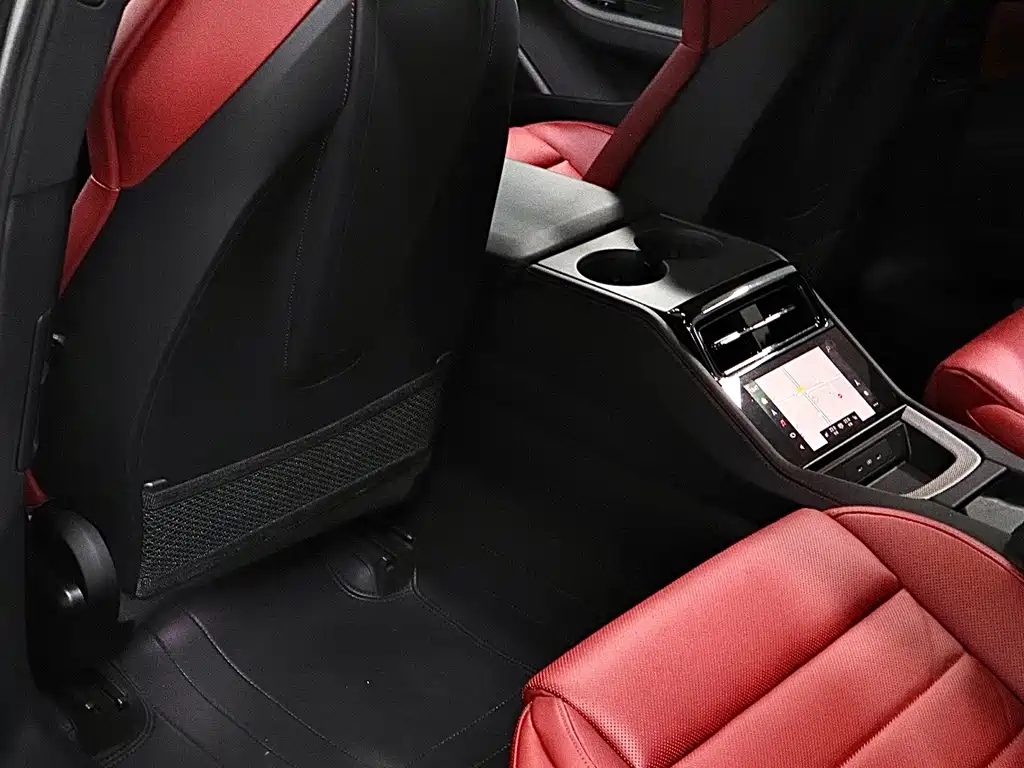 Porsche Panamera — миниатюра 12