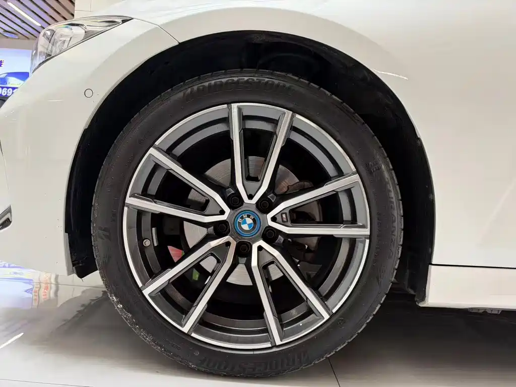 BMW 3 Series — миниатюра 21