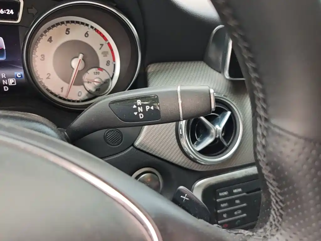 Mercedes-Benz GLA — миниатюра 14