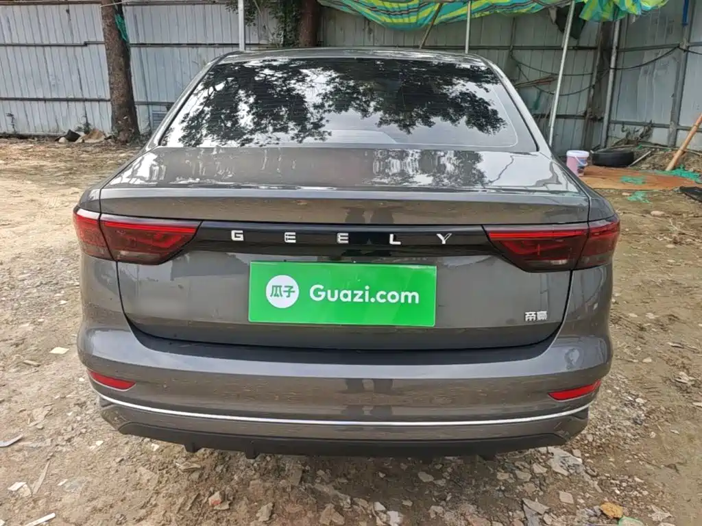 Geely Emgrand — миниатюра 6