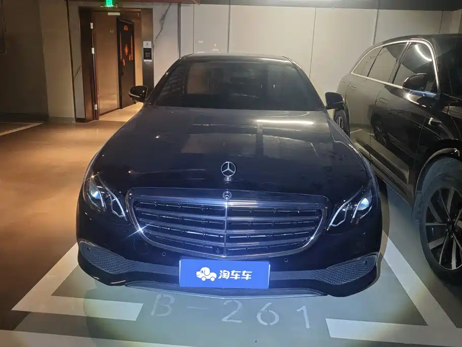Mercedes-Benz E-Class — миниатюра 2