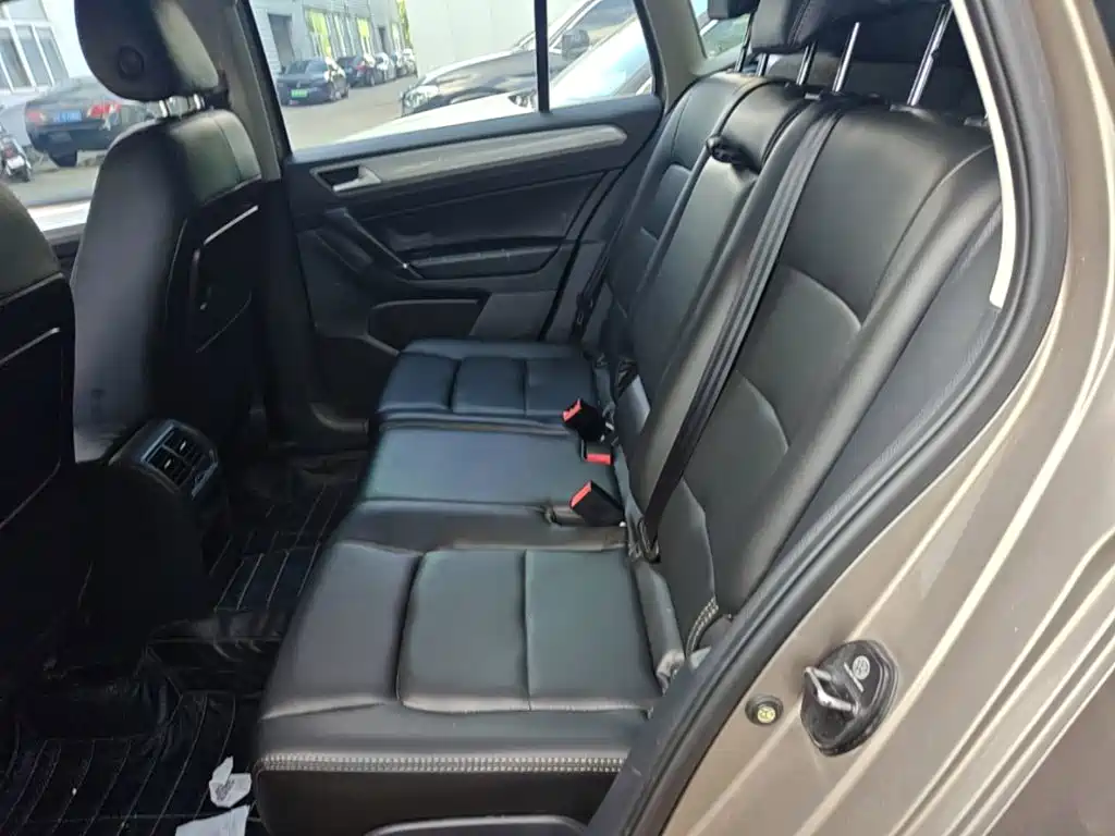 Volkswagen Golf Sportsvan — миниатюра 22