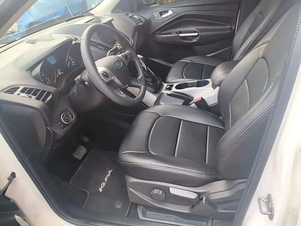 Ford Kuga — миниатюра 15
