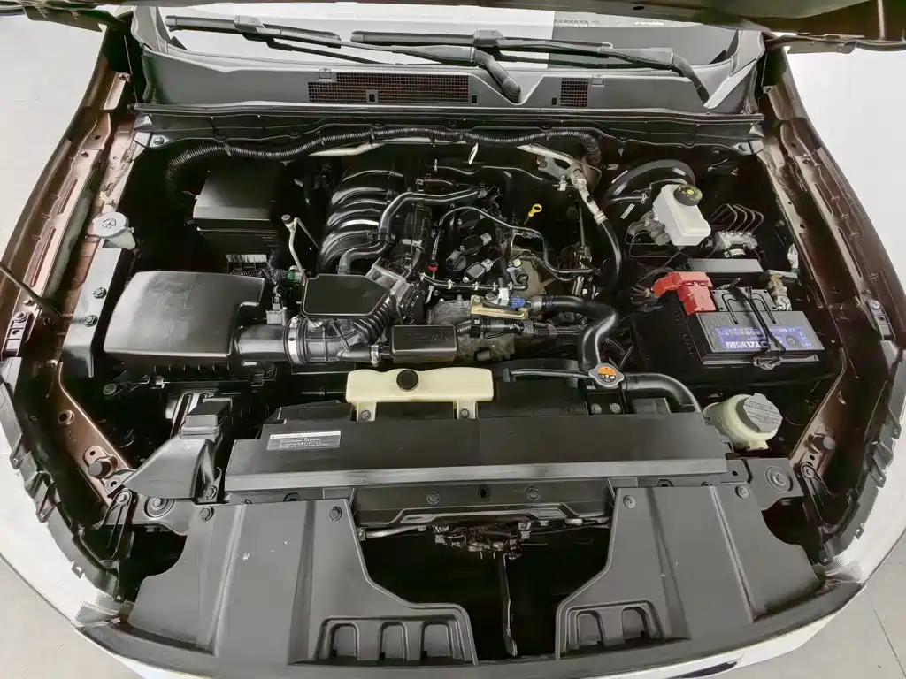 Nissan Navara — миниатюра 6