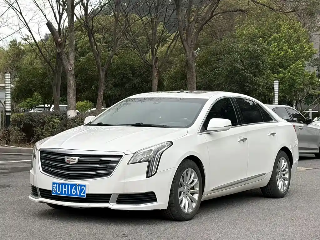 CADILLAC XTS
